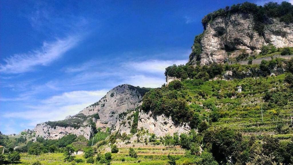 Nidoverde's tweet photo. #mountains of #agerola #amalficoast from #sentierodeglidei not only #seaview https://t.co/8jcTdhuQcz
