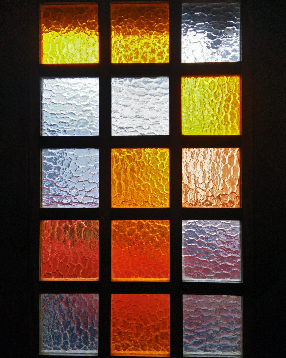 variousatdt's tweet photo. on a cloudy day in summer through our glass door! #throughtheglass #colors #interiordesign https://t.co/jBXxPfkCxm
