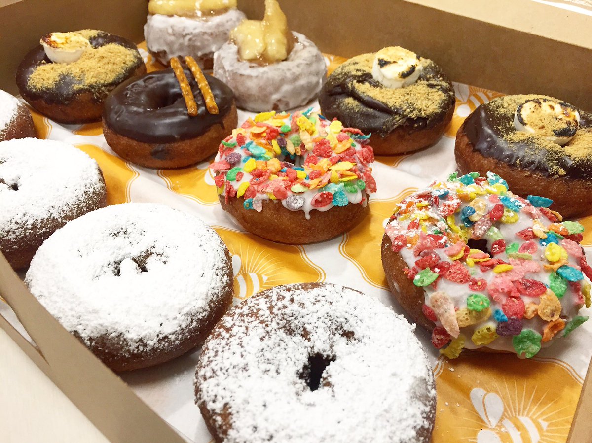 mmtakemiami's tweet photo. We're abuzz over the arrival of #HoneybeeDoughnuts to Miami's growing #donut scene. 🐝🍩👌🏼#mmtm #southmiami #eeeeeats https://t.co/J5LLb15eMW