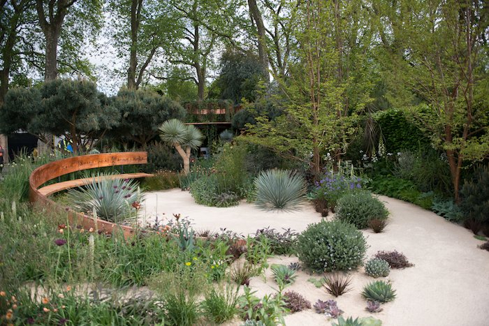 ShootGardening's tweet photo. NEW photo #plant list #RHSChlesea #Garden https://t.co/0ewZ9vK9o6 by #nickbailey @WintonCapital https://t.co/y47EOA4fTp