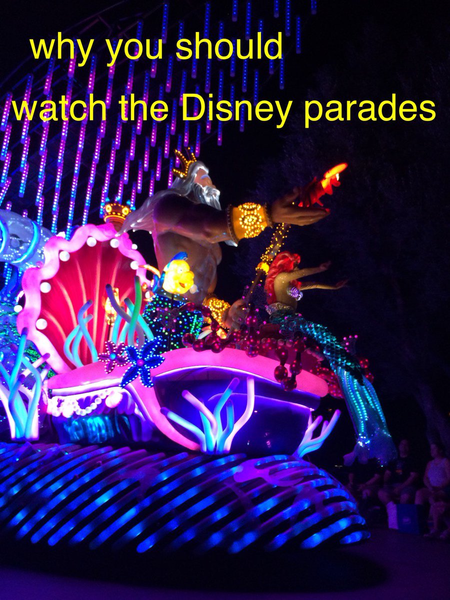 Why you should watch parades at Disney! magicofdisneyparks.wordpress.com/2016/05/24/why…