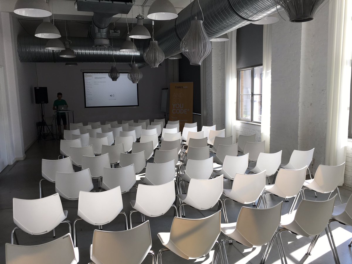CodersLabPL's tweet image. @CityOfPoznan czekamy na Was. Pierwszy #codersday w @concordiapoz #naukaprogramowania #programowanie