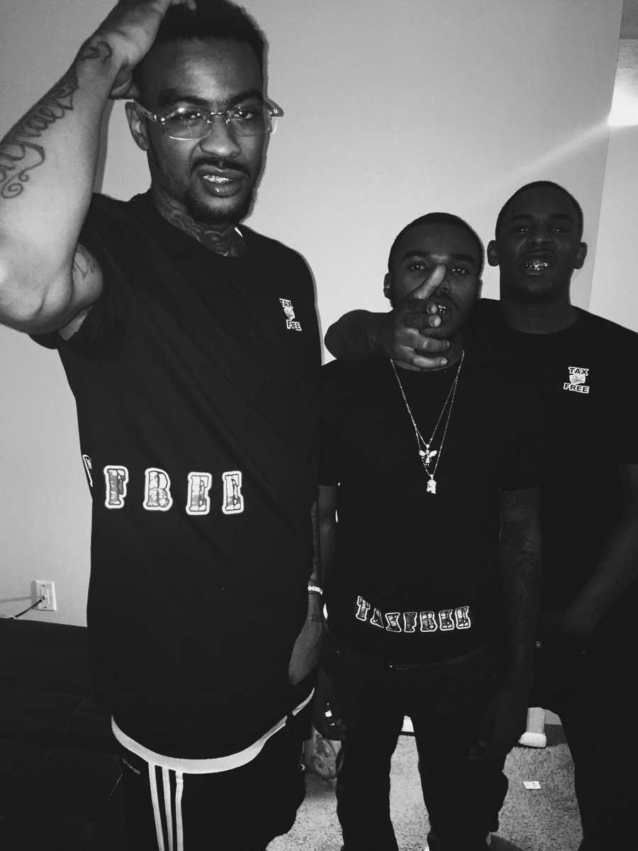 taxfreevee's tweet photo. We be on a lot of Gang Shit #TaxFree @RichyyBand #OGBully #BullyIndaCut https://t.co/9DUoNaGaVf