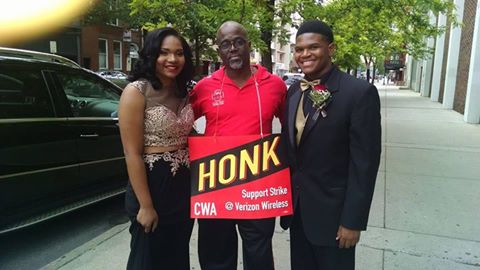 CWA District 1 (@cwadistrict1) on Twitter photo Just stopping by the picket line to support dad on the way to prom in Steelton PA.
#VerizonStrike
<a href="/CWADistrict213/">CWADistrict2-13</a> Just stopping by the picket line to support dad on the way to prom in Steelton PA.
#VerizonStrike
<a href="/CWADistrict213/">CWADistrict2-13</a>