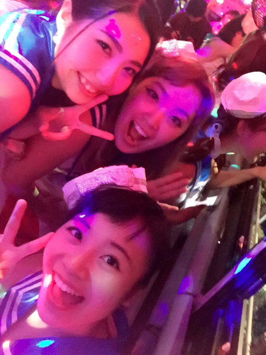akitknn's tweet photo. マスカッツのハマーバス楽しすぎましたー❤

明日いよいよ2ndセクビ発売です❤

#マスカッツ #ハマーバス #爆走 https://t.co/VE8ORjbu2s