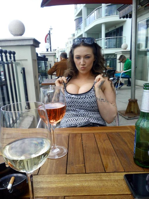 Best view in Brighton today @XHarmonyReignsX  and lots of wine yay xxx https://t.co/koS0NlmHE9<a class="tags" target="_blank" title="On Twitter" href="/?out=eyJ0eXAiOiJKV1QiLCJhbGciOiJIUzUxMiJ9.eyJpYXQiOjE3MTk2MTg5MTIsImlzcyI6InR3cG9ybnN0YXJzLmNvbSIsIm5iZiI6MTcxOTYxODkxMiwiZXhwIjoxNzUxMTU0OTEyLCJyZWRpcmVjdF91cmwiOiJodHRwczovL3R3aXR0ZXIuY29tL1hIYXJtb255UmVpZ25zWCJ9.MarpZvbs1O5Eb1ZqNmDezt7CDeSpTHj9I3Tc3VQFPMP2ZnZHrCX9x5ggHVF8mGHyWdfDIWCzPxhXDz_Ih8t_ew">@XHarmonyReignsX</a><a href="/tag/easter"class="tags"><span>#easter</span></a><a href="/tag/easterbunny"class="tags"><span>#easterbunny</span></a><a href="/tag/easterweekend"class="tags"><span>#easterweekend</span></a><a href="/tag/onlyfans"class="tags"><span>#onlyfans</span></a>