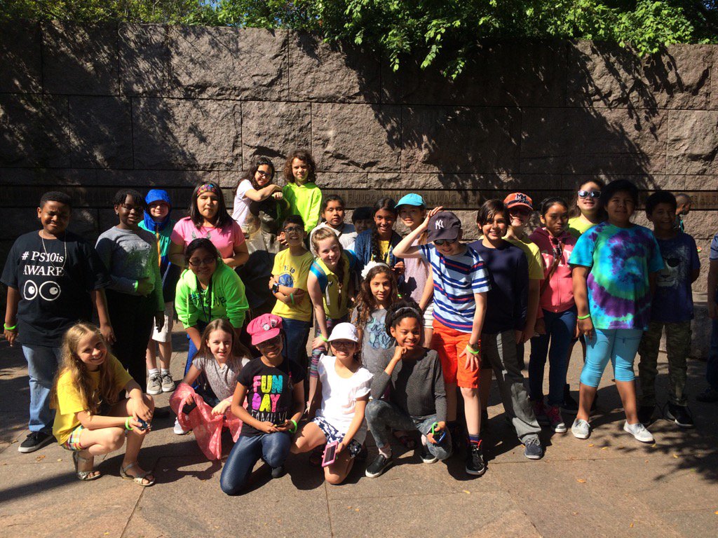 With our hero FDR. <a href="/DeandraHenderso/">Ms. Henderson</a> <a href="/PS10Brooklyn/">PS10 BKLYN</a>