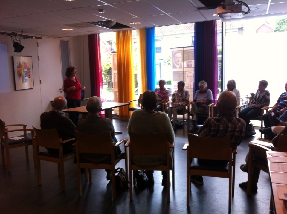 We gaan bewegen! Yvonne Balvers opent het tweede artrosecafé over bewegen.