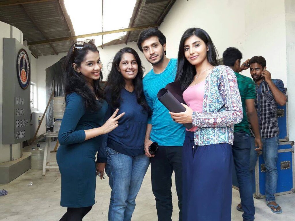 ParamSinghFC's tweet photo. More pics from sets today😍 
#ParSh look so good! 💙 https://t.co/r2hEya1cdH