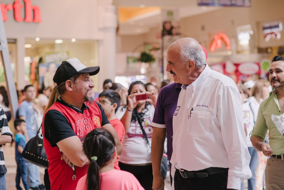chachobarraza's tweet photo. La gente de Ciudad Juárez es grande, por eso estamos luchando por lo que merecen. #votaindependiente https://t.co/1zyEknnMn5