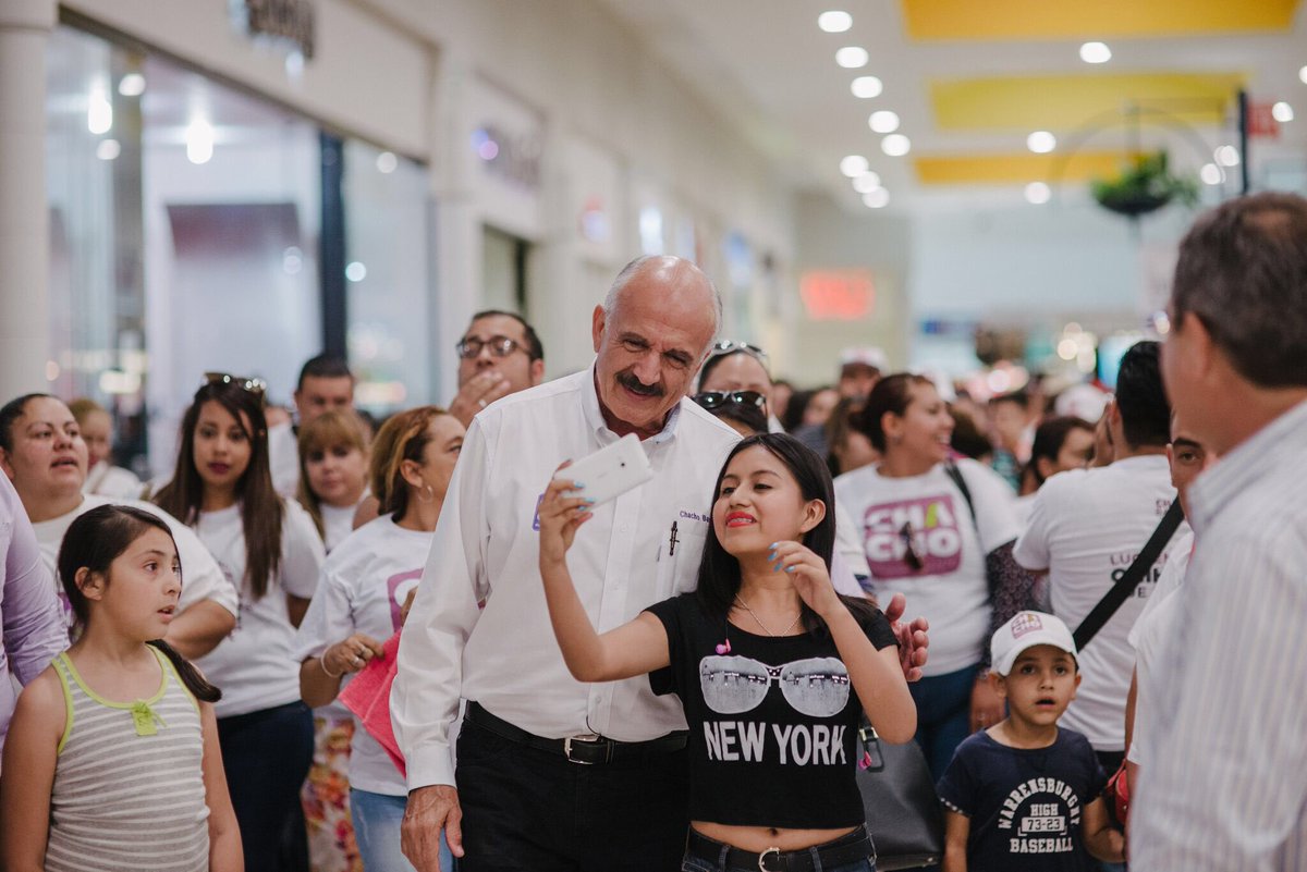 chachobarraza's tweet photo. La gente de Ciudad Juárez es grande, por eso estamos luchando por lo que merecen. #votaindependiente https://t.co/1zyEknnMn5