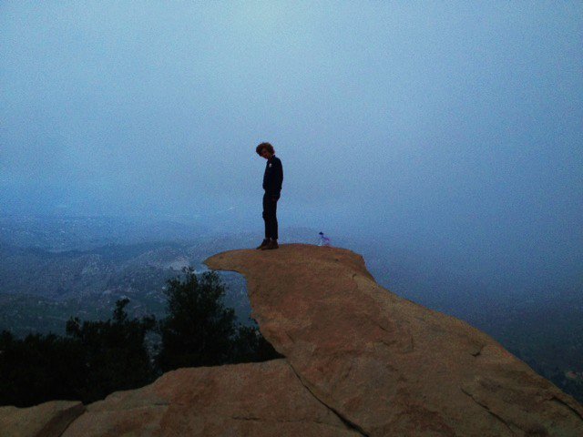 ChopHouseSurf's tweet photo. Potato Chip Rock Midnight Madness
Setting out to climb Mt. Woodson on a cold and windy Friday night at 2 a.m. #hike https://t.co/AsJGP1ANCk