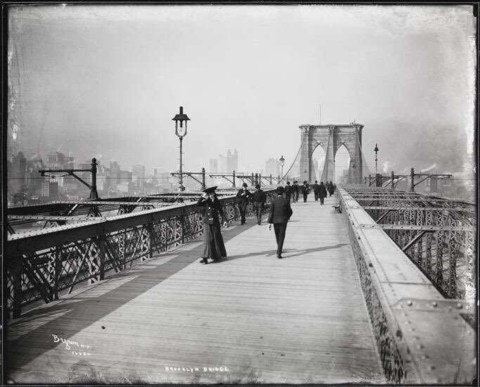 MrBarrowKnick's tweet photo. HBD #BrooklynBridge.  Once 1904 comes, you'll be of drinking age.  Wait, there is no drinking age. @AtTheKnick https://t.co/Ke4W6sB5Tr