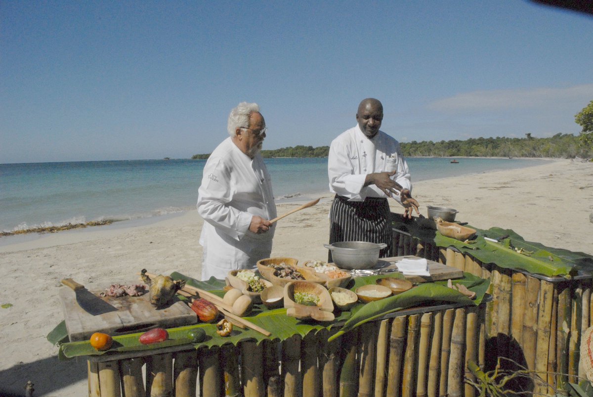#TravelTuesday Enjoy the best Chef Staib's international adventures! ow.ly/n23I300wVxl