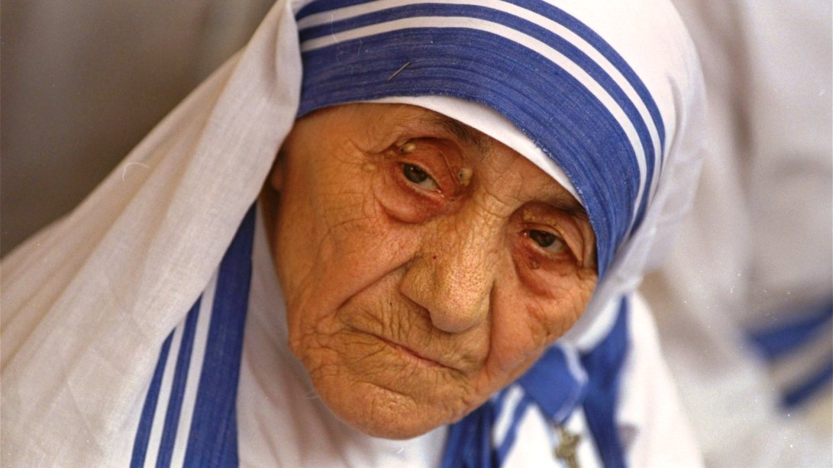 ElUniversal's tweet photo. #Libros Escritos inéditos de la madre Teresa se publicarán en agosto https://t.co/73c9kzQMFY https://t.co/hCDenJAFLJ