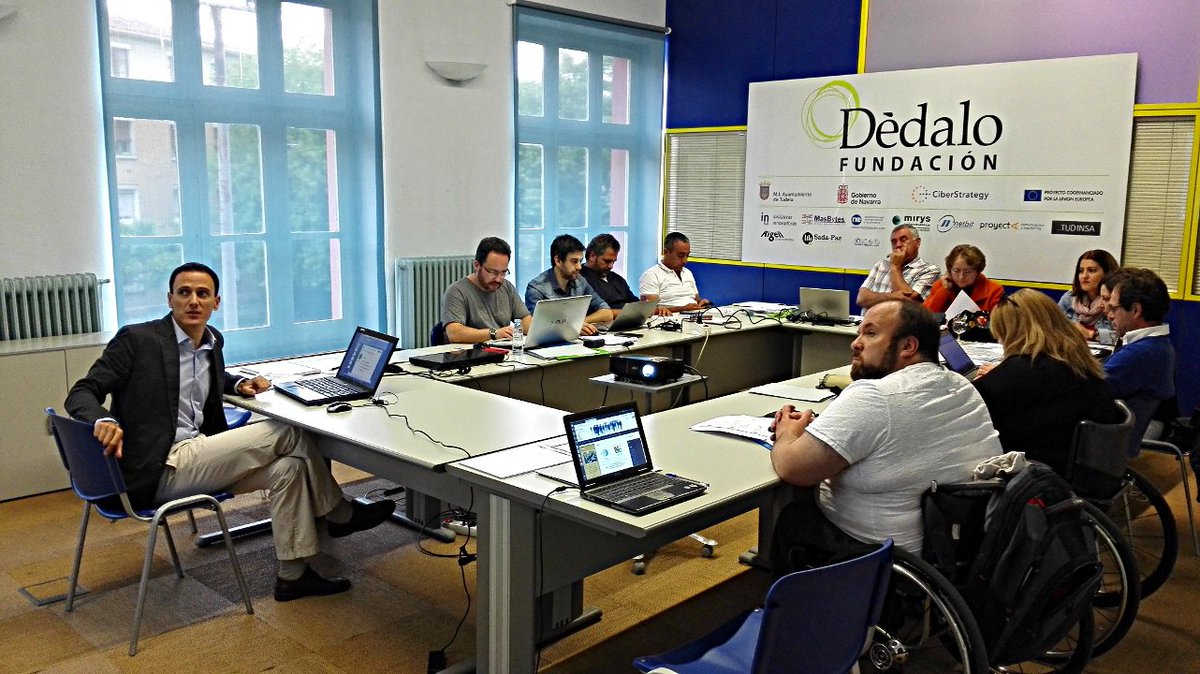 FundacionDedalo's tweet photo. #Tudela proyecto #EIBI y audiencia con el Alcalde @eneko_larrarte en @AytoTudela #fdedalo 
@ehorizons 
@UniLUMSA https://t.co/VwbJ570qCA