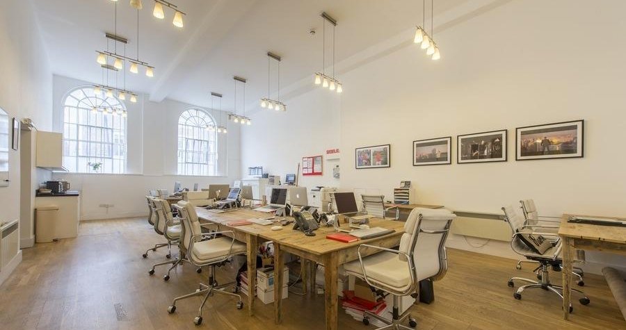 PaulieScanlon's tweet image. AVAILABLE NOW! Anyone on here looking for premium but affordable shared space in London WC1? lnkd.in/e_yU7Xi