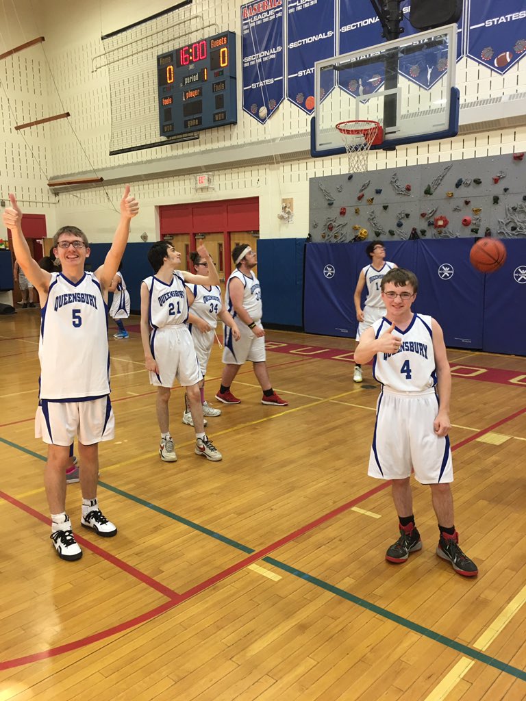bdean4444's tweet photo. @AthleticsSGF @QbyUnified @SONYinfo @UnifiedSportsNY @QbyAthletics SGF 23 QBY Spartans 20. https://t.co/MekhiUdolL