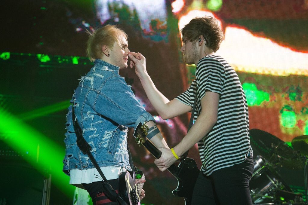 thingsaboutmuke's tweet image. 