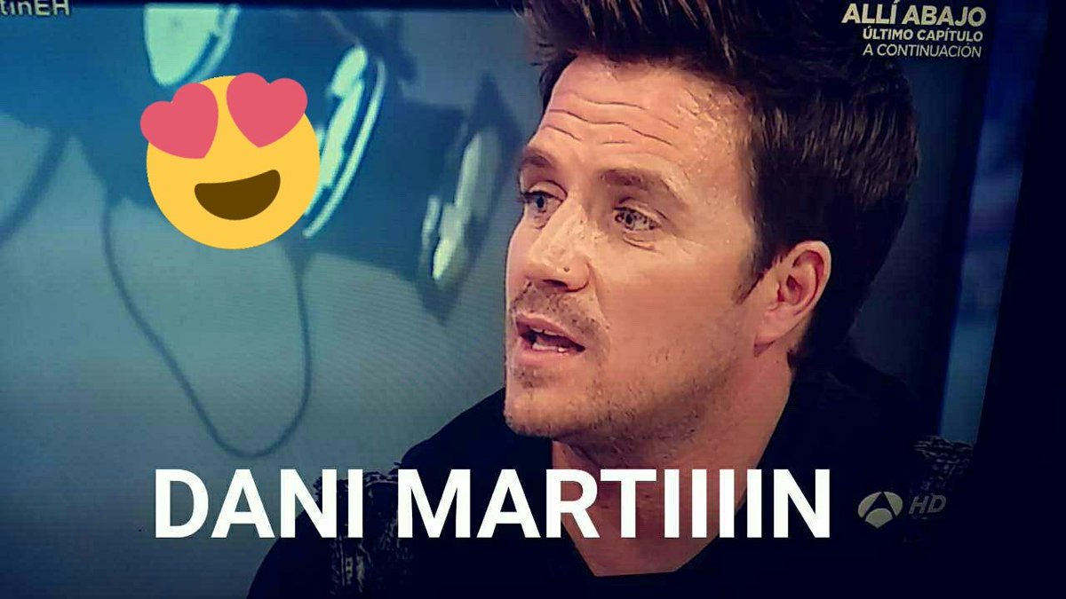 SaraBurMor13's tweet photo. Como puedo admirar tanto a @_danielmartin_  😍 #DeseandoVerFechasDeConciertos #DaniMartinEH @El_Hormiguero  ❤❤ https://t.co/4Oh23JGzGV