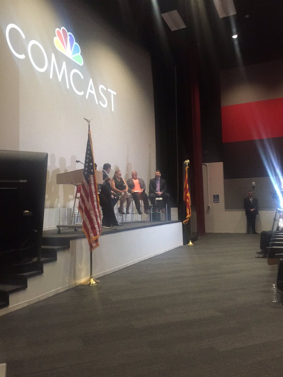 ComcastTucson's tweet photo. "At Comcast we work together 2 take care of the customers 2 the best of our ability," Maria- CX employee #comcastCX https://t.co/uwiq5FS2mc