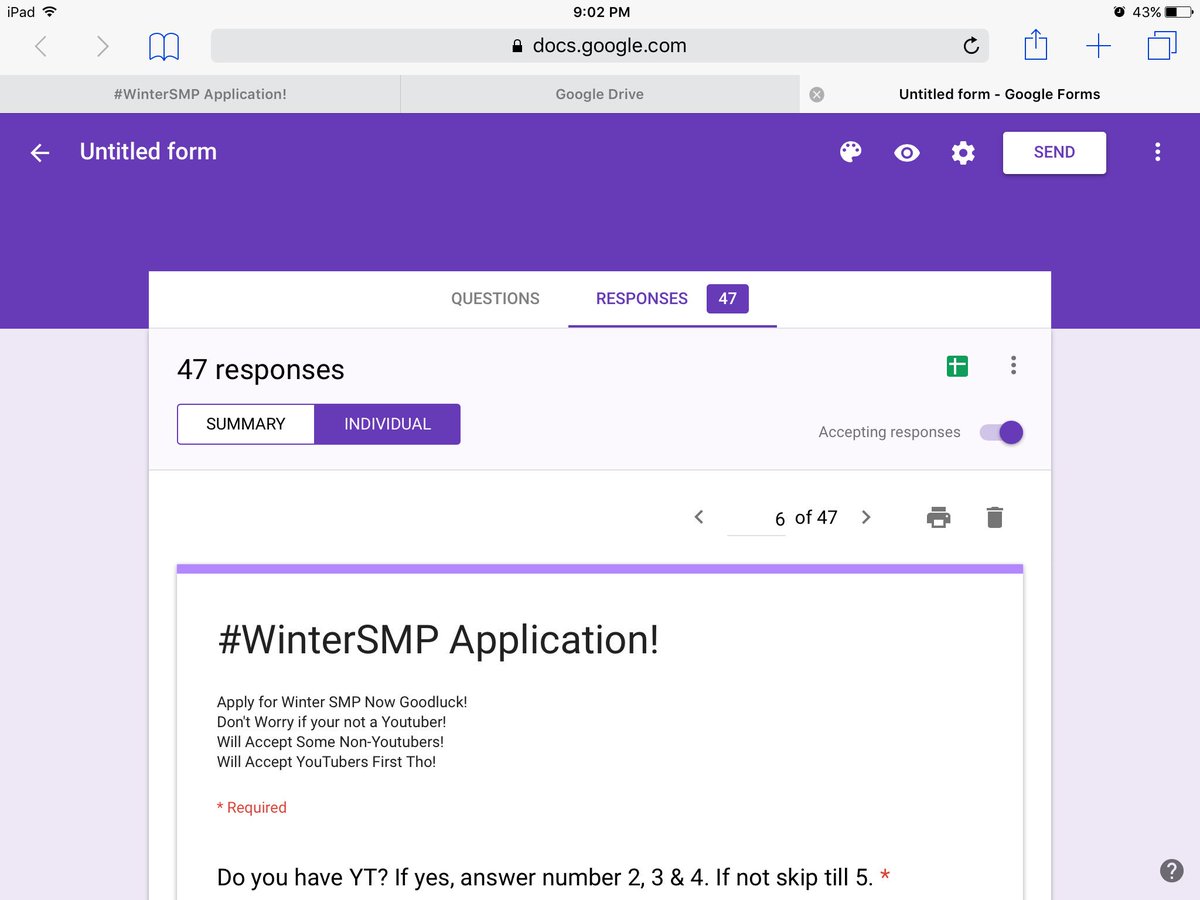 WinterUHC's tweet photo. Reading All Your 47 Applications! 
-@WildSodaa https://t.co/arTFk2rjgD