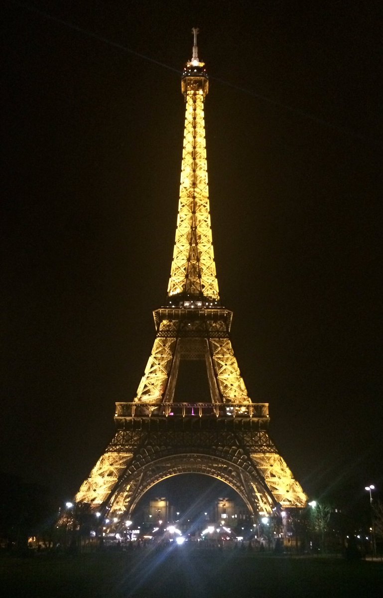 TravelnPleasure's tweet photo. 20 Wonderful #EiffelTower facts You Should Know https://t.co/nLJY5Z5DWe  #Travel #Paris https://t.co/1rjsgqjZG2