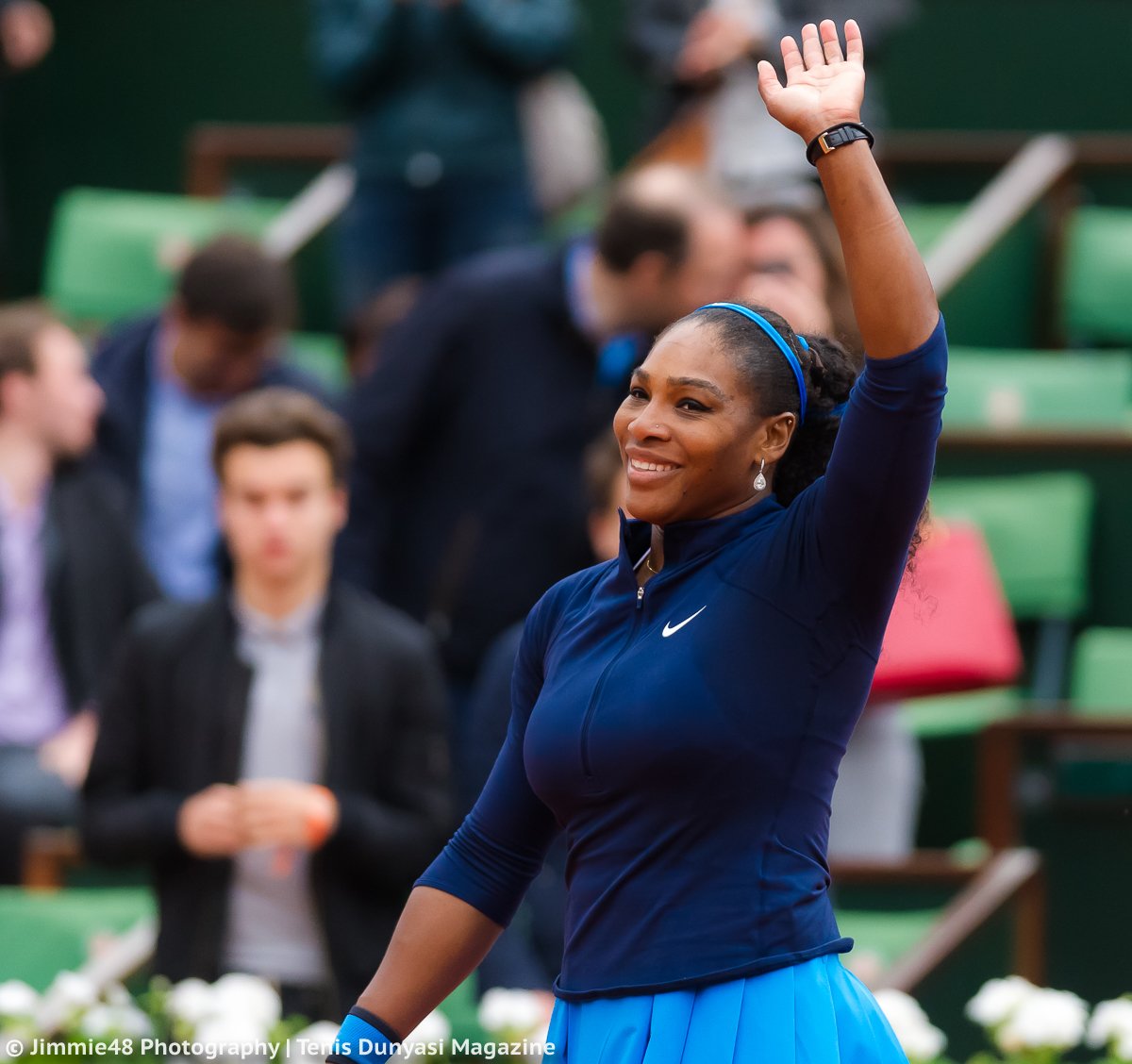 SERENA WILLIAMS - Página 19 CjP3FPnXEAEvEW_