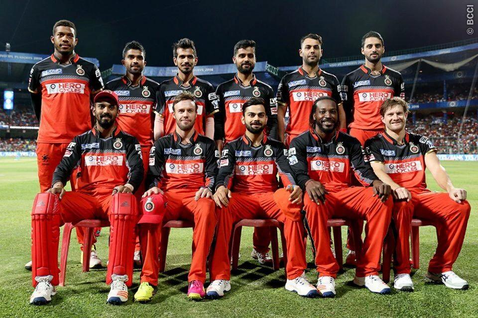 ShreedharTupe's tweet photo. #Royal_Finalist 😍 #RCBTweets 😙 #RCBvGL 😘 #VIVOIPL 😚 #RCB_WON 😎😀 ❤💙@imVkohli 💛💜 @ABdeVilliers17 💕💖💗😍 @RCBTweets 💝💞💟 😘 https://t.co/j8gTMzSiPQ