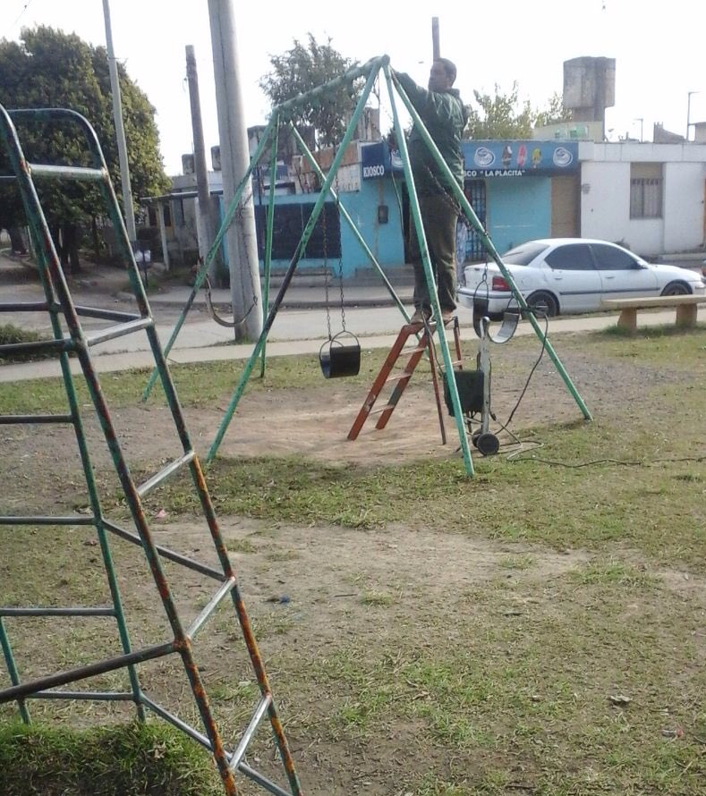 JJuaneda's tweet photo. En Barrio UOCRA las cuadrillas de Obras Viales y Espacios Verdes trabajaron en el mejoramiento del sector. https://t.co/VACUDBhIuO