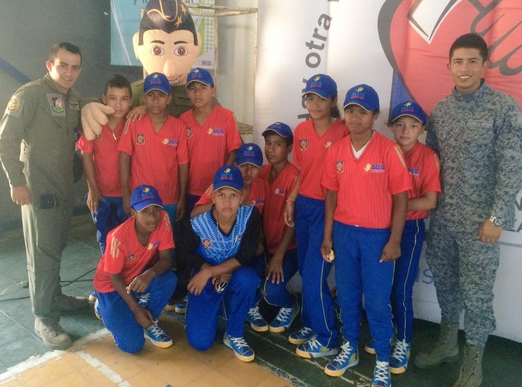 Alejar a los menores de edad de los grupos armados ilegales es el objetivo de “Juega por la Vida” del <a href="/mindefensa/">Mindefensa</a>