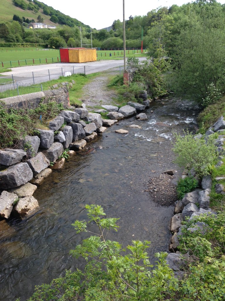 RobynElward's tweet photo. Hanging out river but still in the mood for golf⛳️ https://t.co/s3fNjazvNm