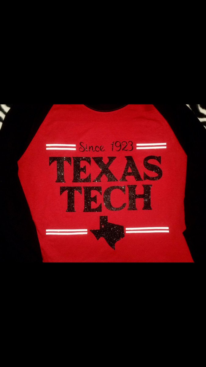TLCreations_'s tweet photo. Don't forget to stock up on your college gear before heading off! 💁🏼 https://t.co/johubGv2ak
