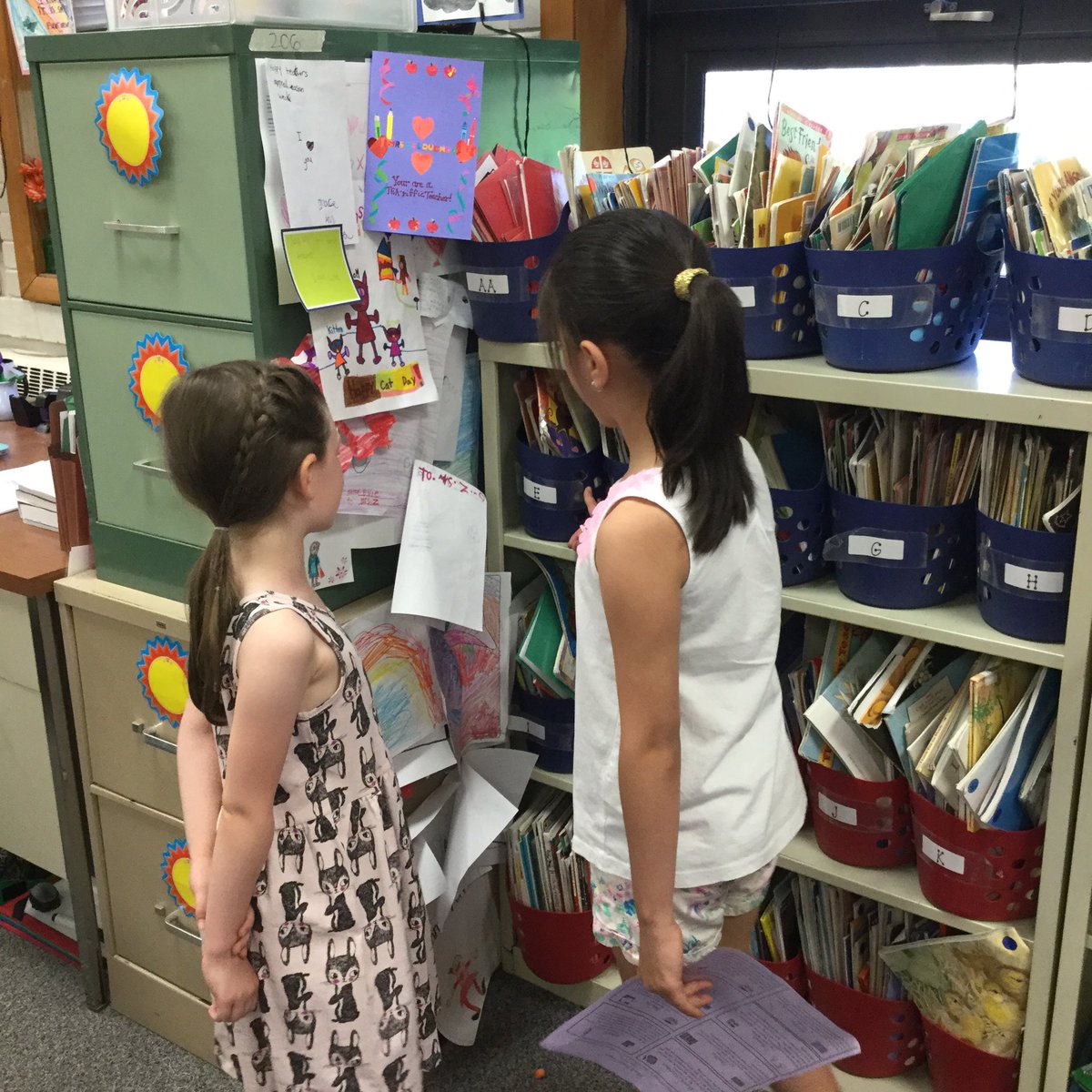 MrsZhp's tweet photo. Our annual K visit to 1st grade! The kids enjoyed showing the kindergarteners around! (part 1) #dg58learns https://t.co/qUa9vV4AQN