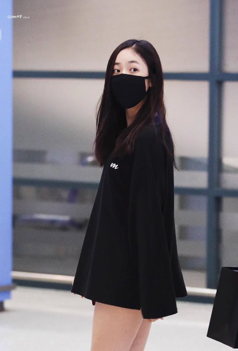 CjPCmx4XAAAZGO4.jpg:large