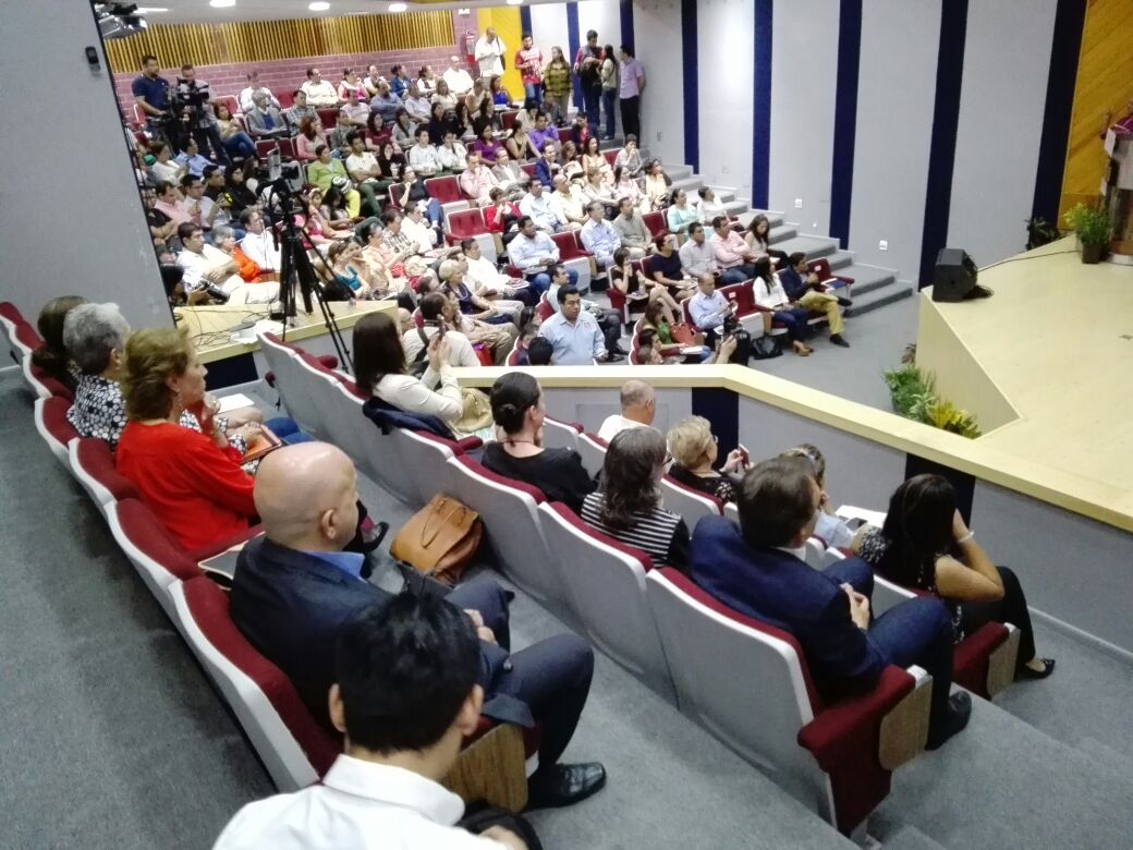 SEM_Morelos's tweet photo. La maestra @BeatrizRam_Edu en el Seminario Estatal de Evaluación #CONEVAL #MorelosTransparente https://t.co/RUzrxb0MQV