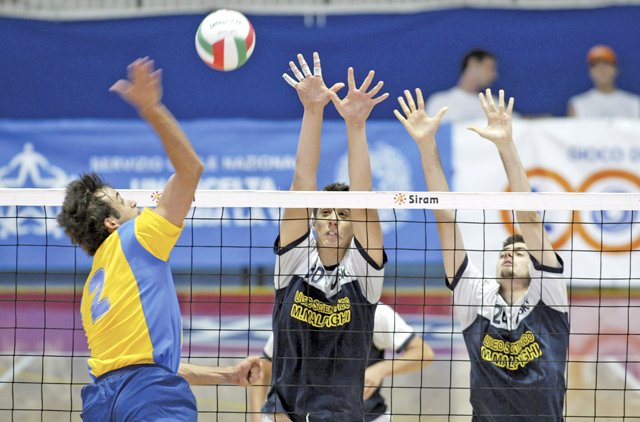 VolleyScuola's tweet photo. #VolleyScuola, #OpenMaschile, la #finale sarà #Labriola – #PacinottiArchimede #VS2016
https://t.co/WUnSozXzRp https://t.co/EtianRA7W4