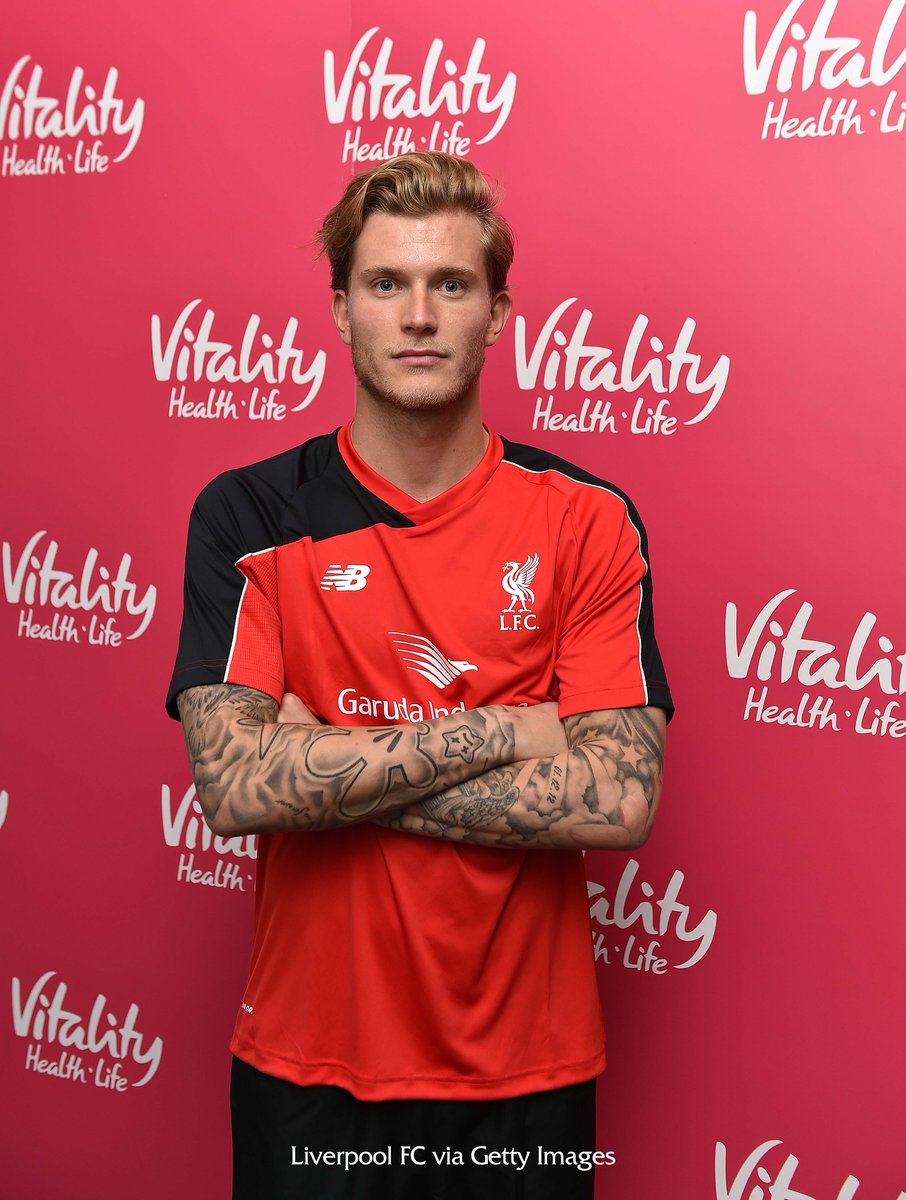 LFC's tweet photo. Loris Karius in #LFC colours for the first time... #KariusLFC https://t.co/13jfj0ePA6