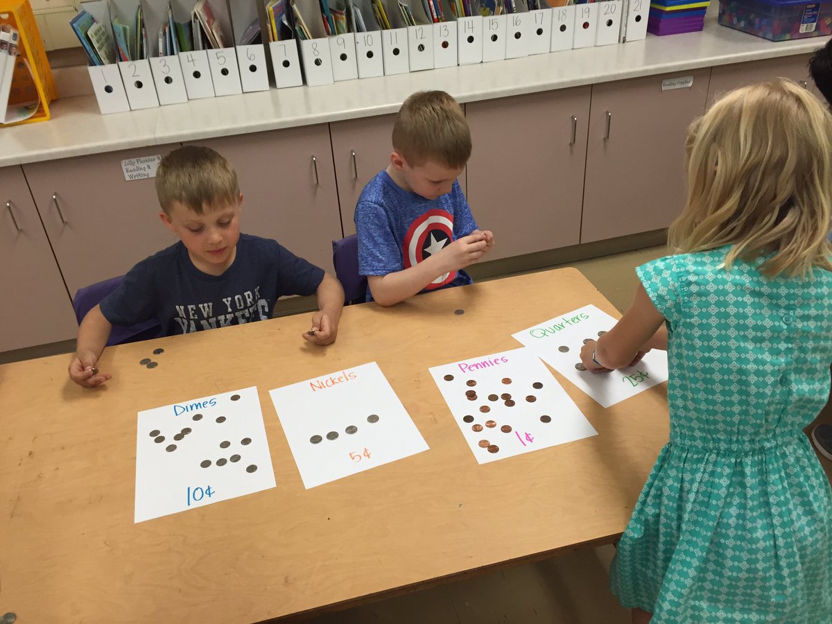 Learning about and sorting coins. #le58rocks #dg58learns