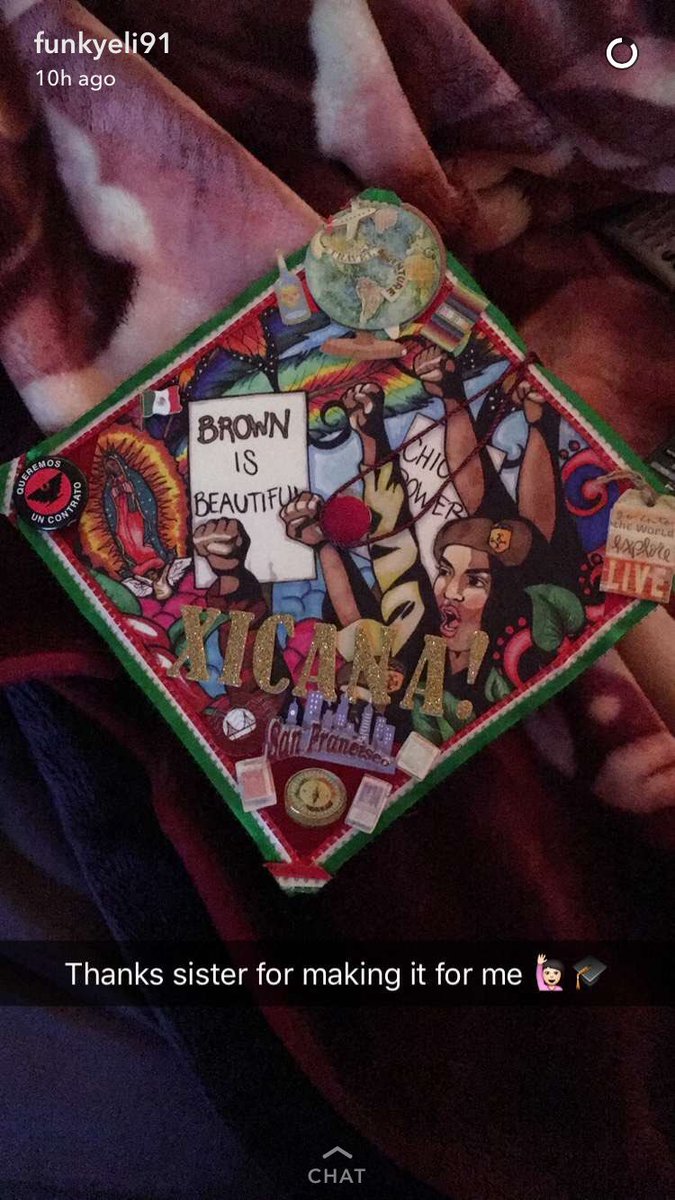 _michellealexa's tweet photo. Peep my prima @FunkyEli91's graduation cap #studentofcolor #fromhartneezy #tothecity #yougogirl #ereschingona 💁🏼✨ https://t.co/4cBuuMwxcw