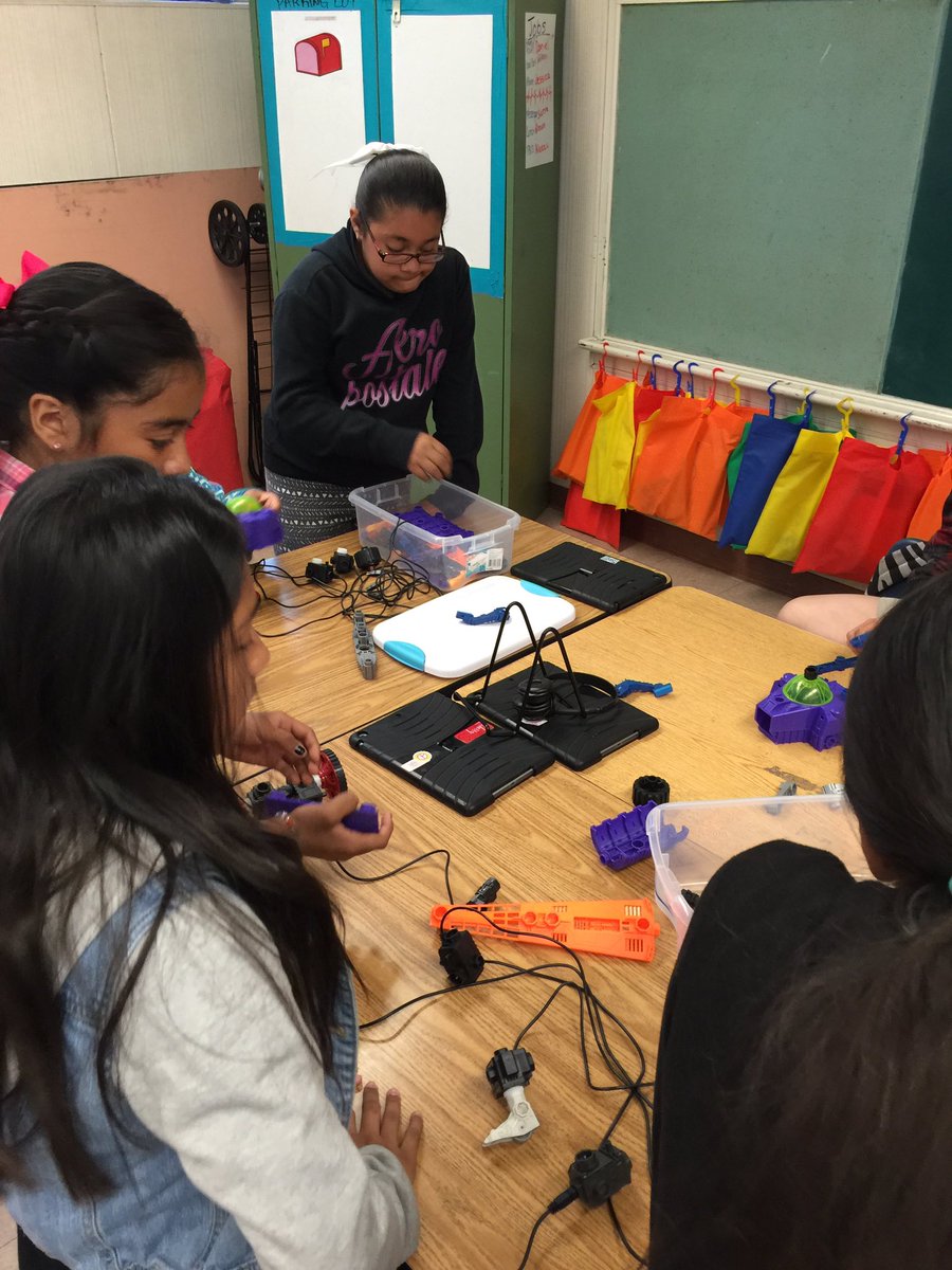 RodriguesK3ELA's tweet image. Conference call with Museum of Flight #STEM #buildingrobots #theyloveit #awesometechcoach @LJCteach
