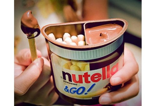 GossipRoomOff's tweet photo. Qui se souvient de cette tuerie ? La BASE du goûter étant plus jeunes 😍🍫🍹 https://t.co/g2mk2cqHjL