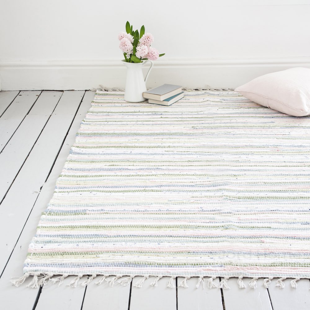 Lots of love today for our Agna pastel rug over on our Etsy shop! etsy.com/uk/listing/277…