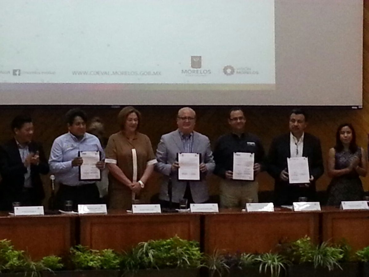 cecytemorelos's tweet photo. Presente @cecytemorelos firma d convenios @GobiernoMorelos con @coneval CLEAR/CIDE y Evalúa DF #MorelosTransparente https://t.co/3gZtPBobjs