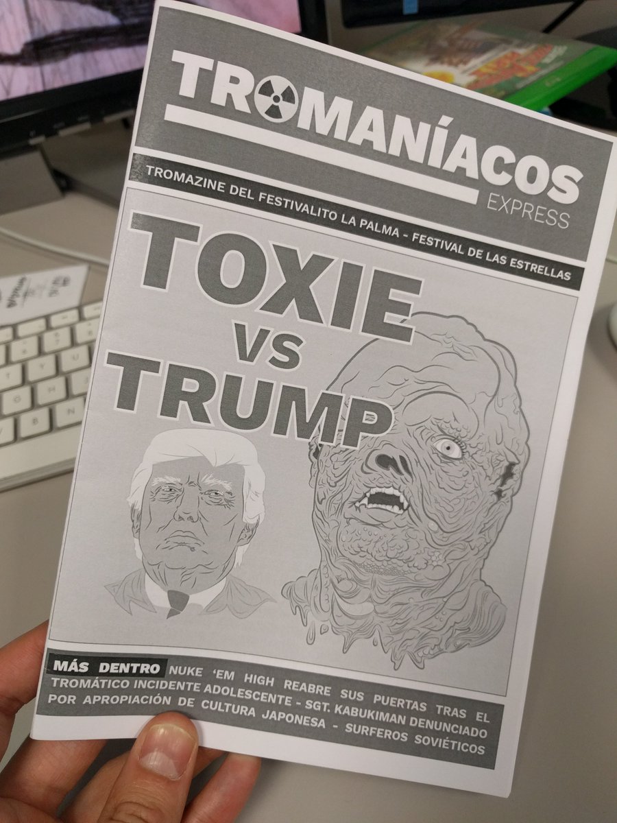 El_Lloydo's tweet photo. @lloydkaufman me ha traido un regalo del @Festivalito a Tromaville ! Genial! https://t.co/fuShWZYSdM