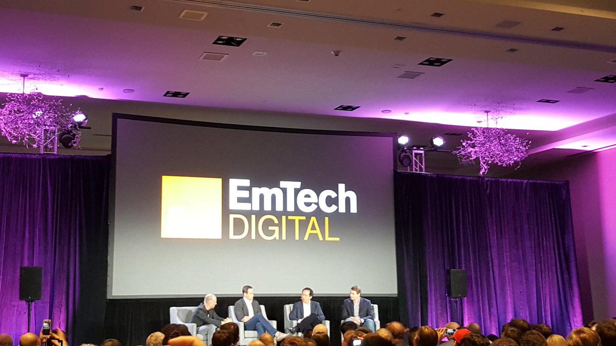 KarinaSFONYC's tweet image. Leaders on the #futureofcars  
@jason_ pontin  
@Sterling_A, Tesla 
@RCCChin
@Chris_Urmson, GoogleX
#Emtechdigital
