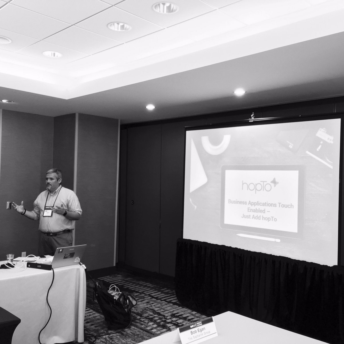 RobTiffany's tweet image. .@robinbrandl discusses the value of @hopTo to deliver legacy #apps to #mobile devices #m6xChange