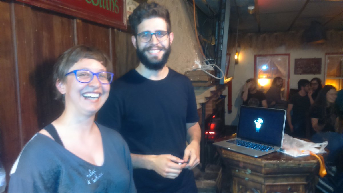 xhaju's tweet image. @pintofscienceES @ICFOnians  en Bcn arrancando motores #belltest #randomness