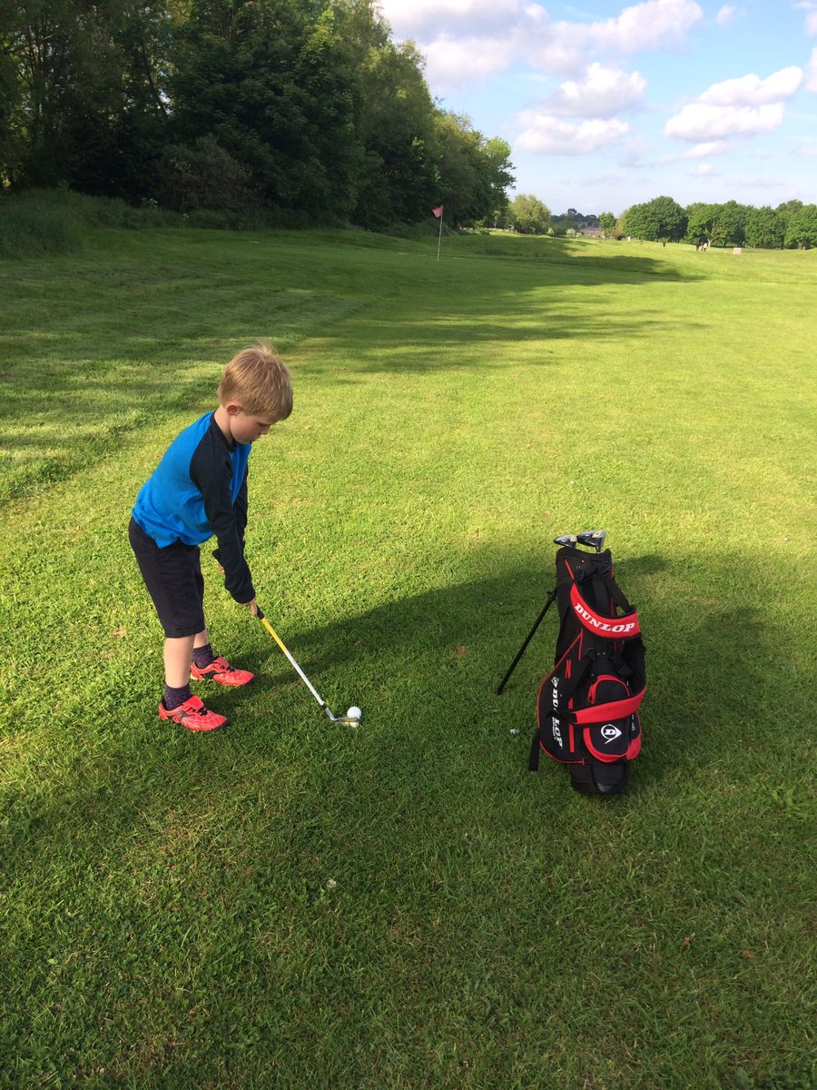 MJGA1's tweet photo. Archie enjoying his first shot ever on the course tonight @GPRWilliams #JuniorGolf #PuttingIt #Tonbridge https://t.co/Njue83U8Td