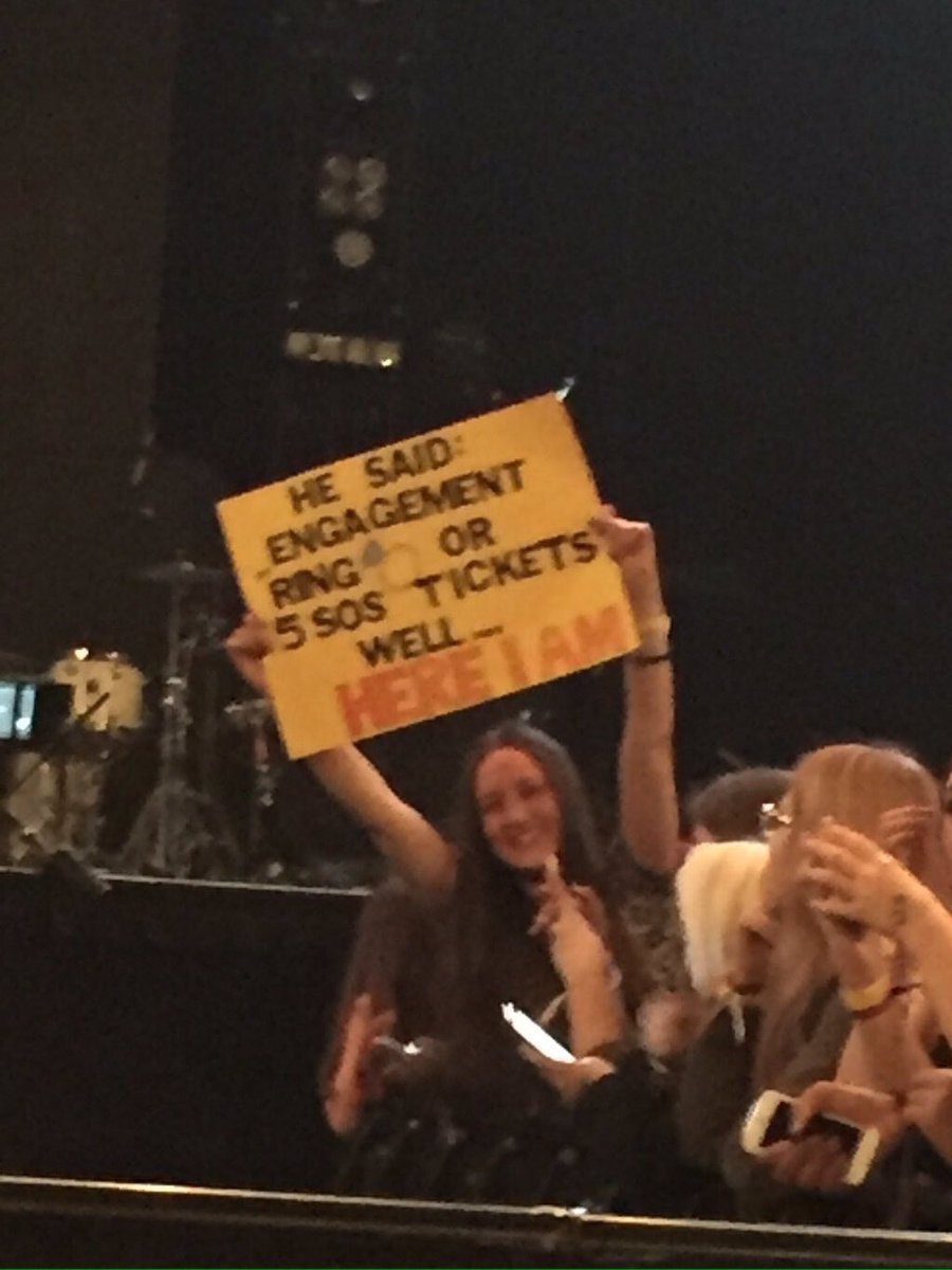 Ashton5SOS's tweet image. Also.... I love this woman